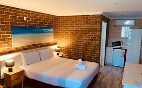 Buccaneer Motel
